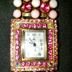 Quartz pink rhinestone watch